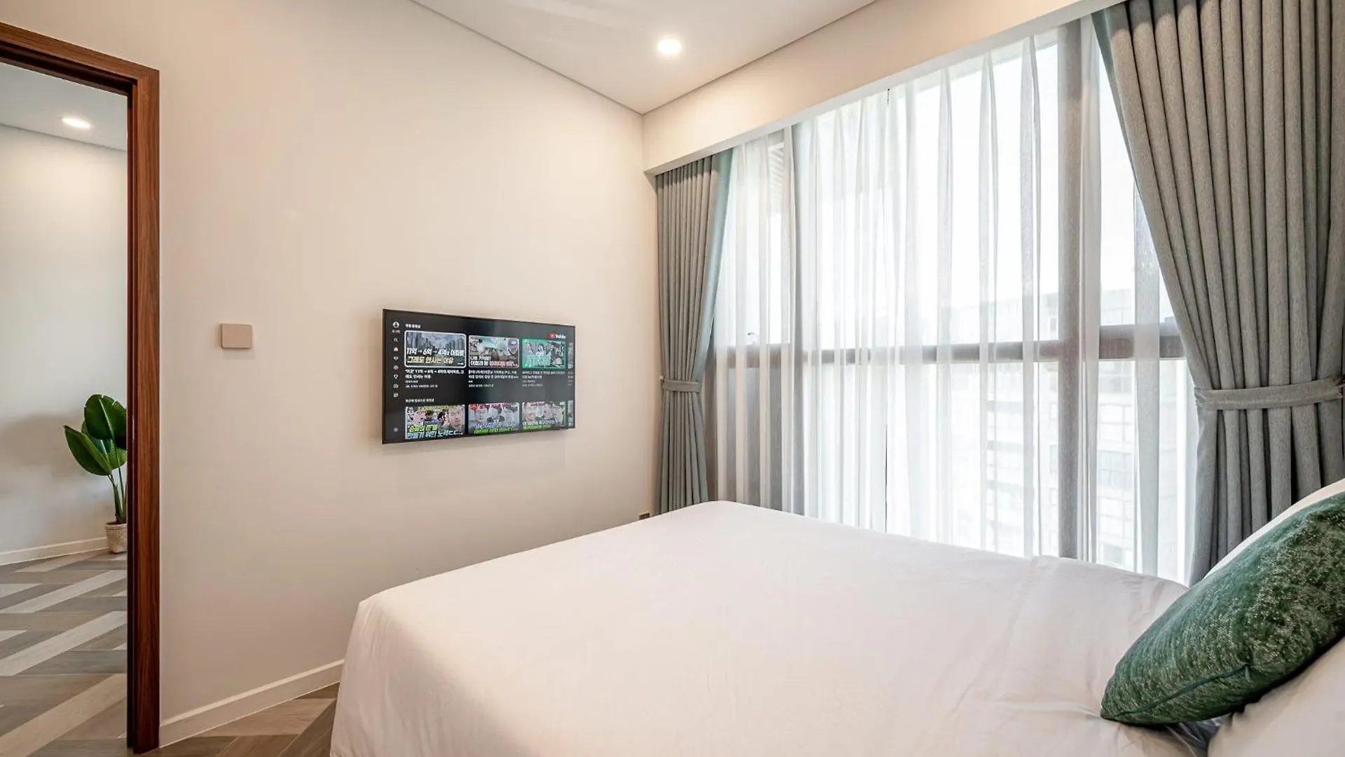 The Metropole Saigon Residences Ho Chi Minh City Apartment